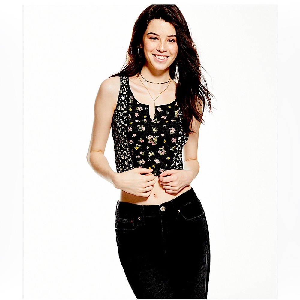 FLORAL PATCH WORK CROP TOP - Picture 3 of 6